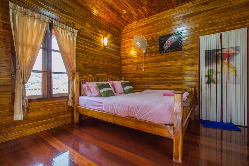 Floral Hill Khaokho Hotel Sankt Gallenkirch Cameră foto